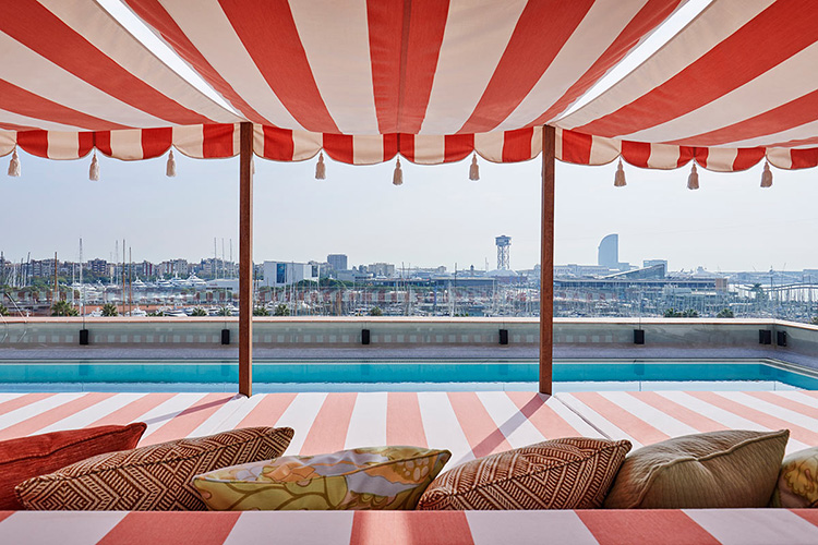 hotel-soho-house-barcelona-pool-views