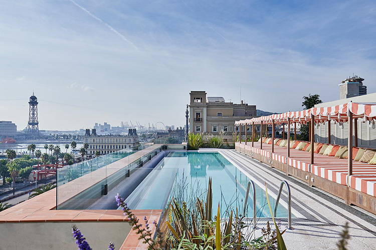 hotel-soho-house-barcelona-pool