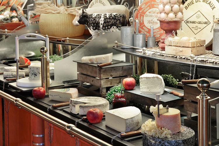 Fin-de-semana-Narbona-HomeLifeStyle-Magazine-Les-Grands-Buffets-fromages