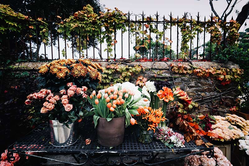instalación-floral-gran-formato-mesa-flores-MariaAlgaraPhotography-desayuno